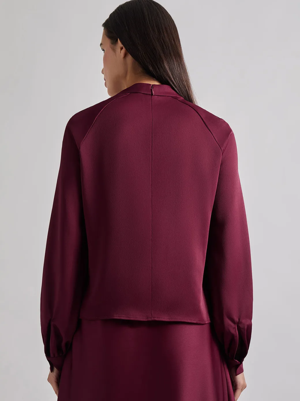 Asymmetrical Neckline Crepe de Chine Blouse|Misook Outlet