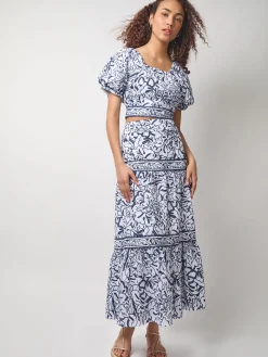 Embroidered Floral Cropped Cotton Blouse|Misook Clearance