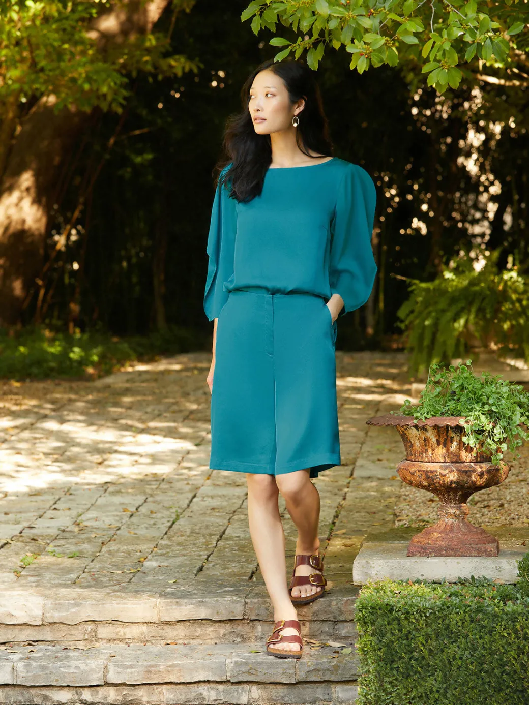 Knee-Length Woven Shorts|Misook Online