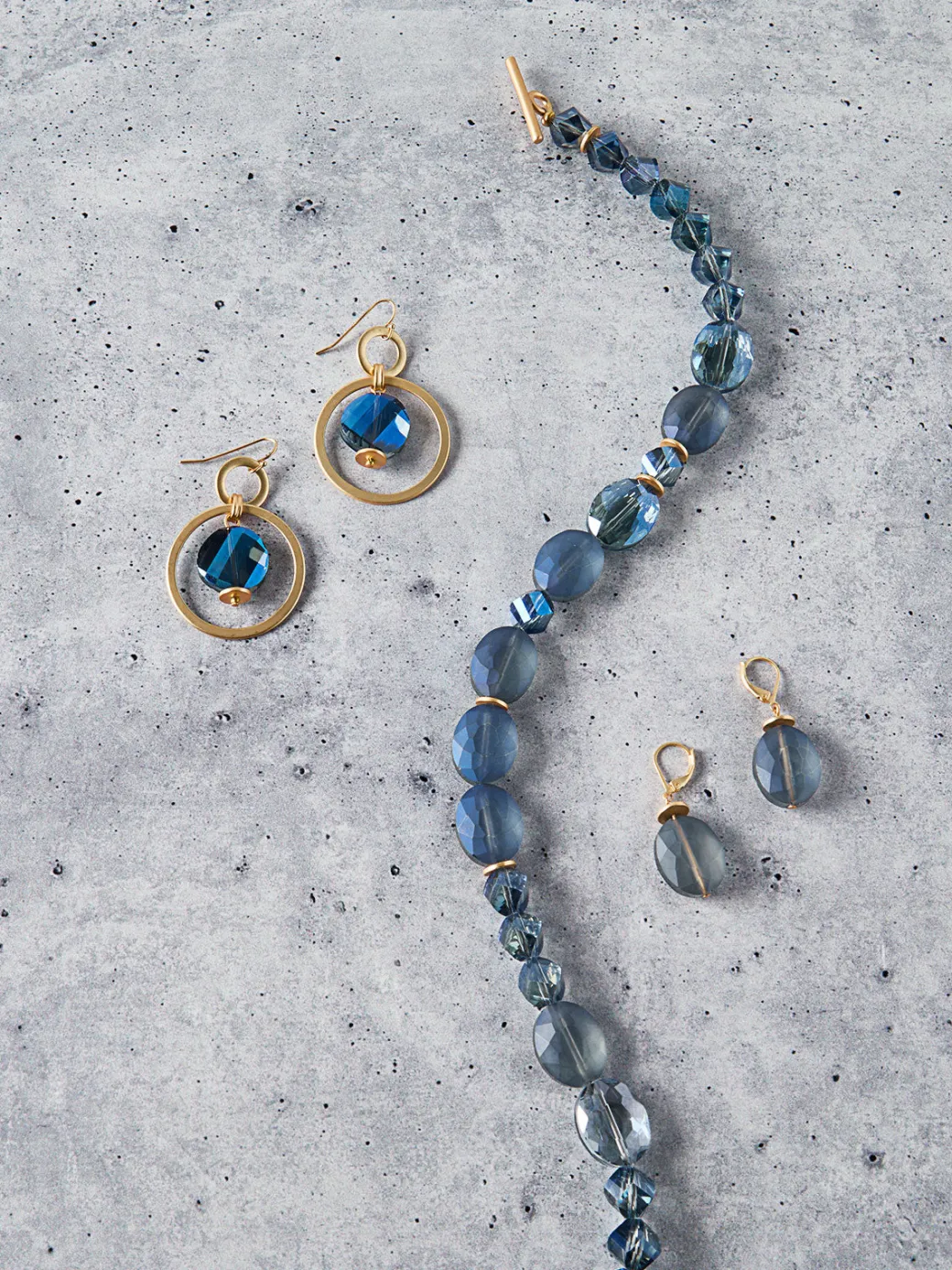 Labradorite and Matte Gold Hoop Earrings|Misook Hot