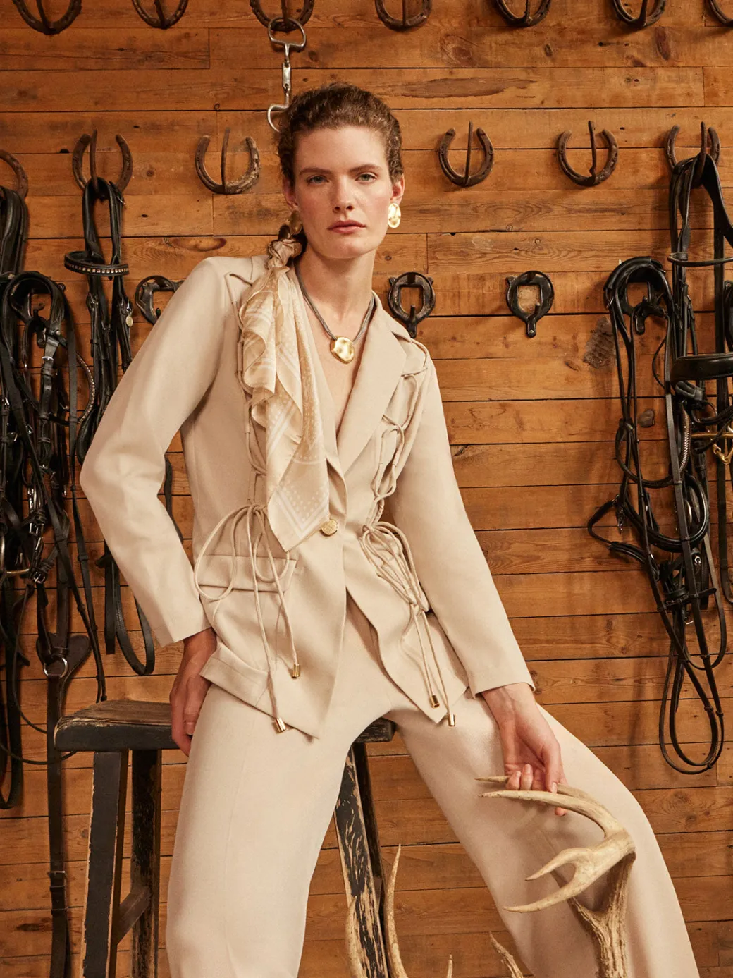 Modern Fit Single Button Jacket - Lace Tie Detail Woven|Misook Online