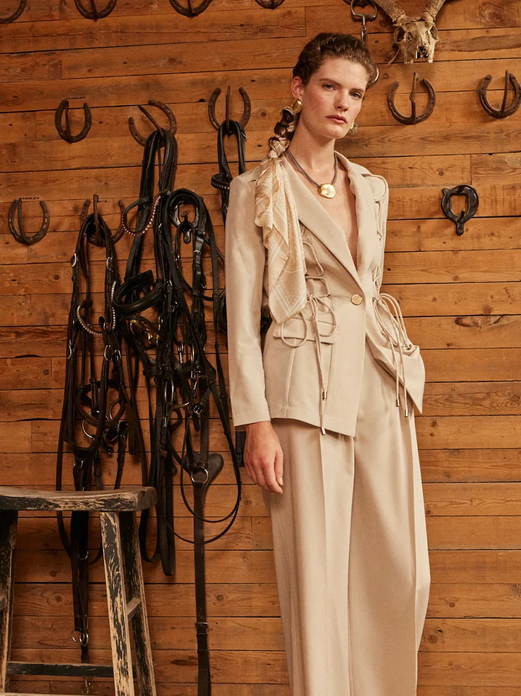 Modern Fit Single Button Jacket - Lace Tie Detail Woven|Misook Online