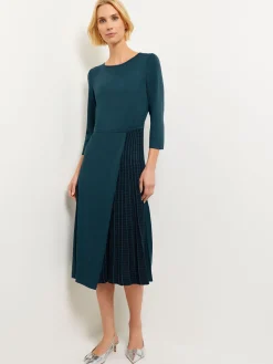 Pleated Contrast Panel Soft Knit Dress|Misook Outlet