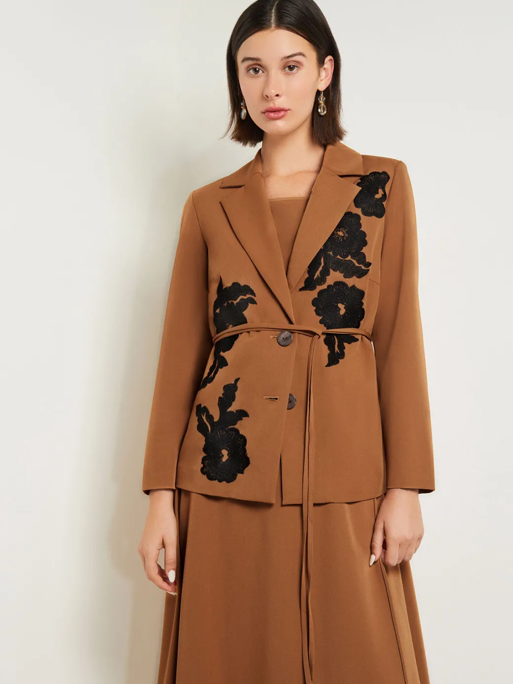 Tailored Fit Jacket - Embroidered Woven Twill|Misook Clearance