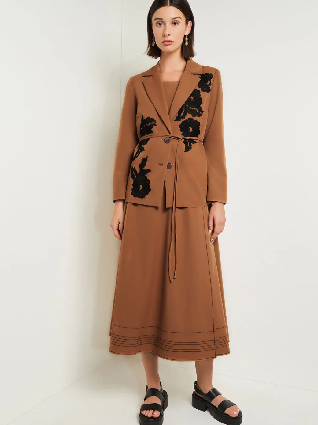 Tailored Fit Jacket - Embroidered Woven Twill|Misook Clearance