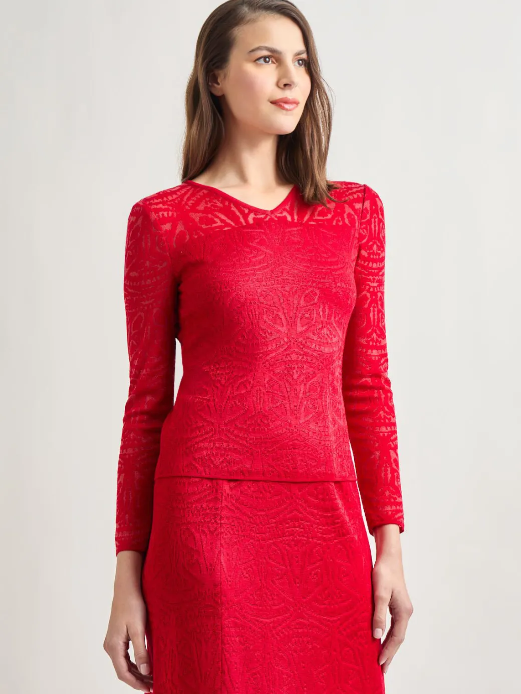 Tonal Patterned V-Neck Burnout Knit Top|Misook Clearance