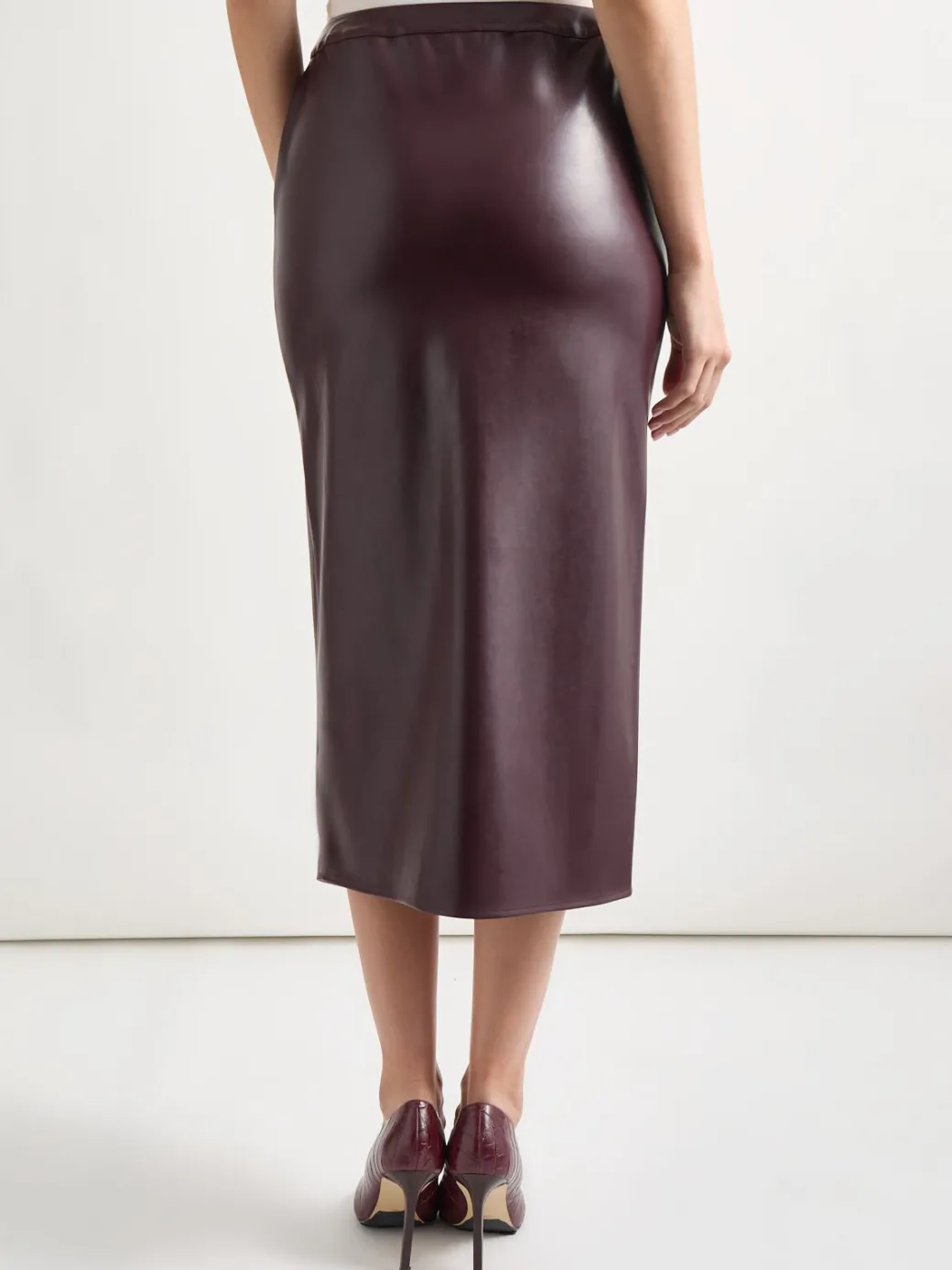 Vegan Leather Pencil Skirt|Misook Sale