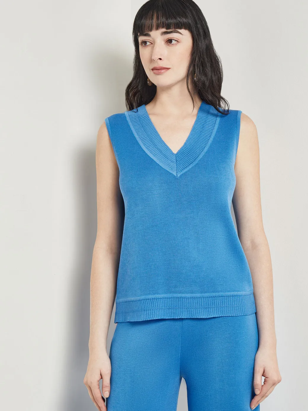 V-Neck Tank - Ribbed Detail Flat Knit|Misook New