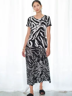 Zebra Swirl Soft Knit Skirt|Misook Sale